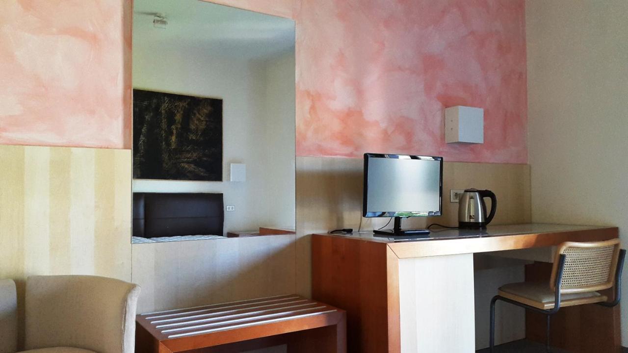 Arte Hotel פרוג'ה מראה חיצוני תמונה